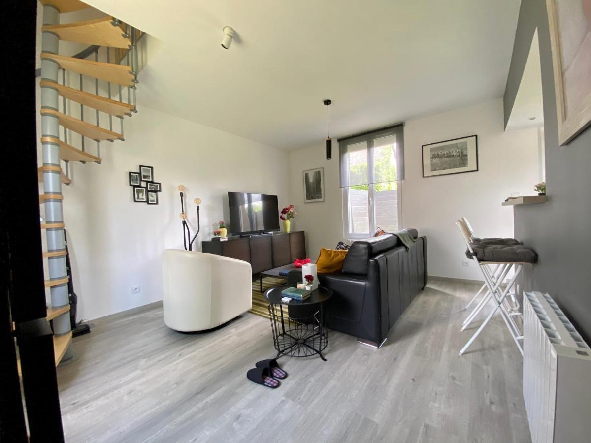 Jiwe Villa Chilleurs-aux-Bois Екстериор снимка
